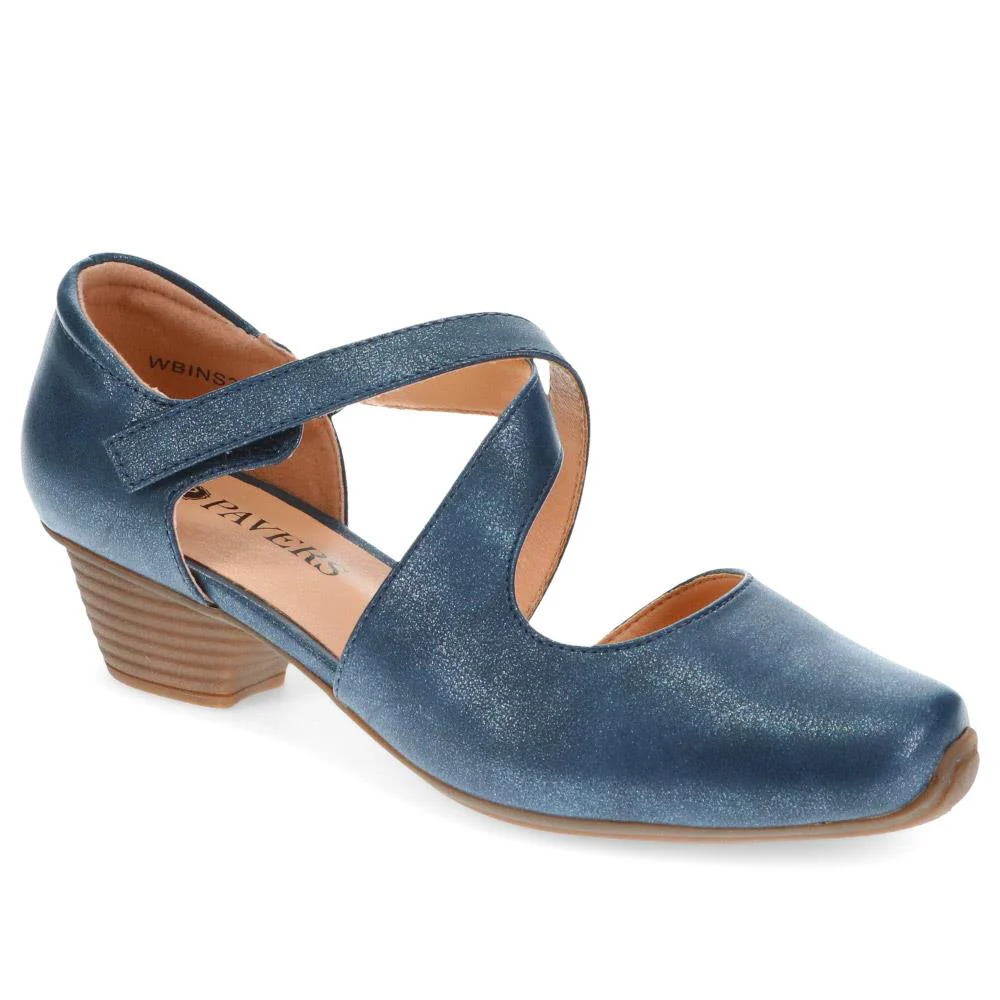 Low-Heeled Court Shoes - WBINS39078 / 325 127 - Image 4