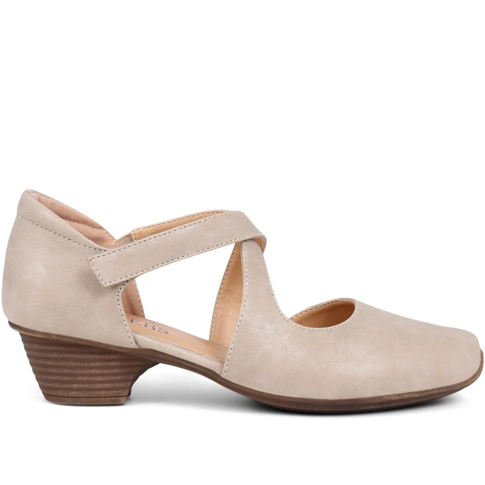 Low-Heeled Court Shoes - WBINS39078 / 325 127 - Taupe - Image 2