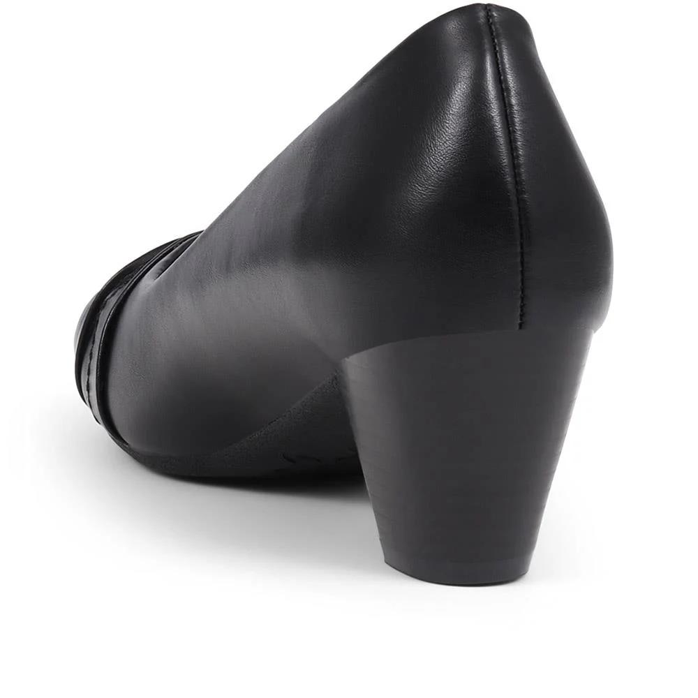 Low-Heeled Court Shoes - WK39011 / 324 955 - Black - Image 3