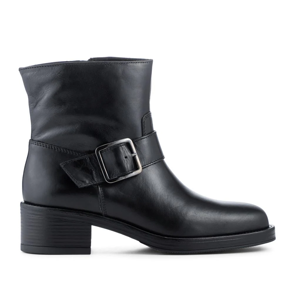 Madonna Chunky Leather Ankle Boots - MADONNA / 327 777 - Black - Image 2