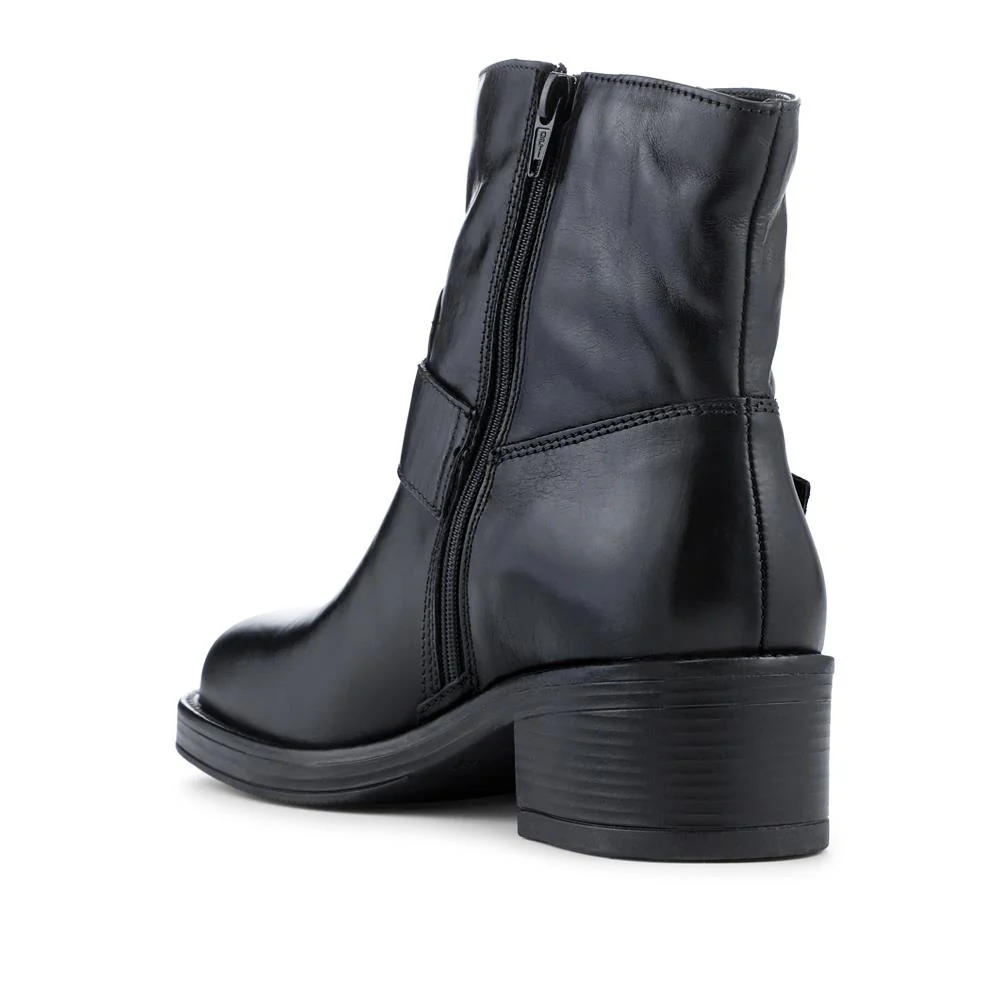 Madonna Chunky Leather Ankle Boots - MADONNA / 327 777 - Black - Image 3