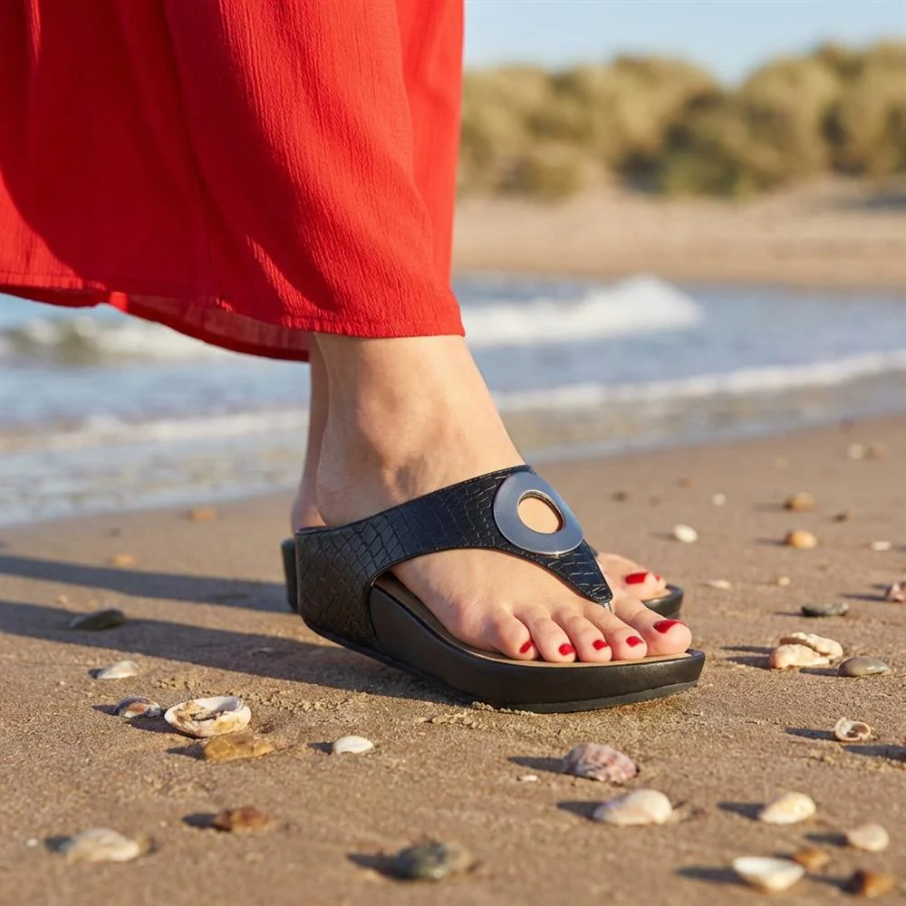 Metallic Toe Post Sandals - BELBAIZH29037 / 315 770 - Black Croc - Image 2