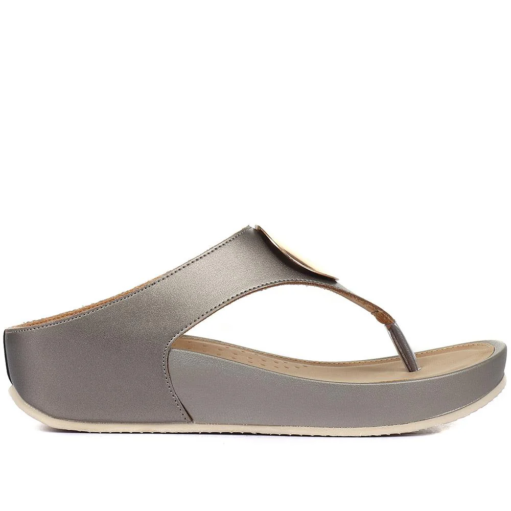 Metallic Toe Post Sandals - BELBAIZH29037 / 315 770 - Pewter - Image 3