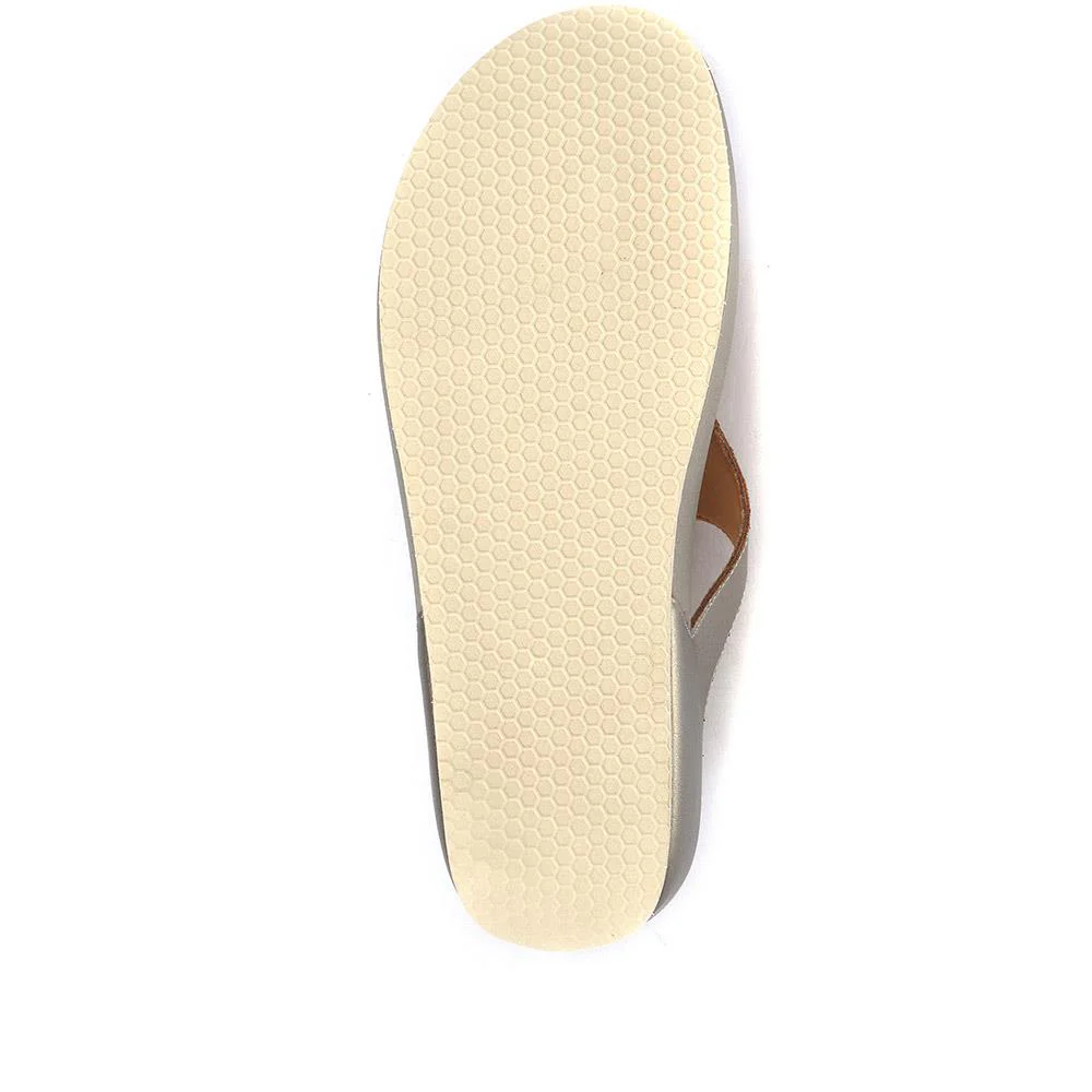 Metallic Toe Post Sandals - BELBAIZH29037 / 315 770 - Pewter - Image 6