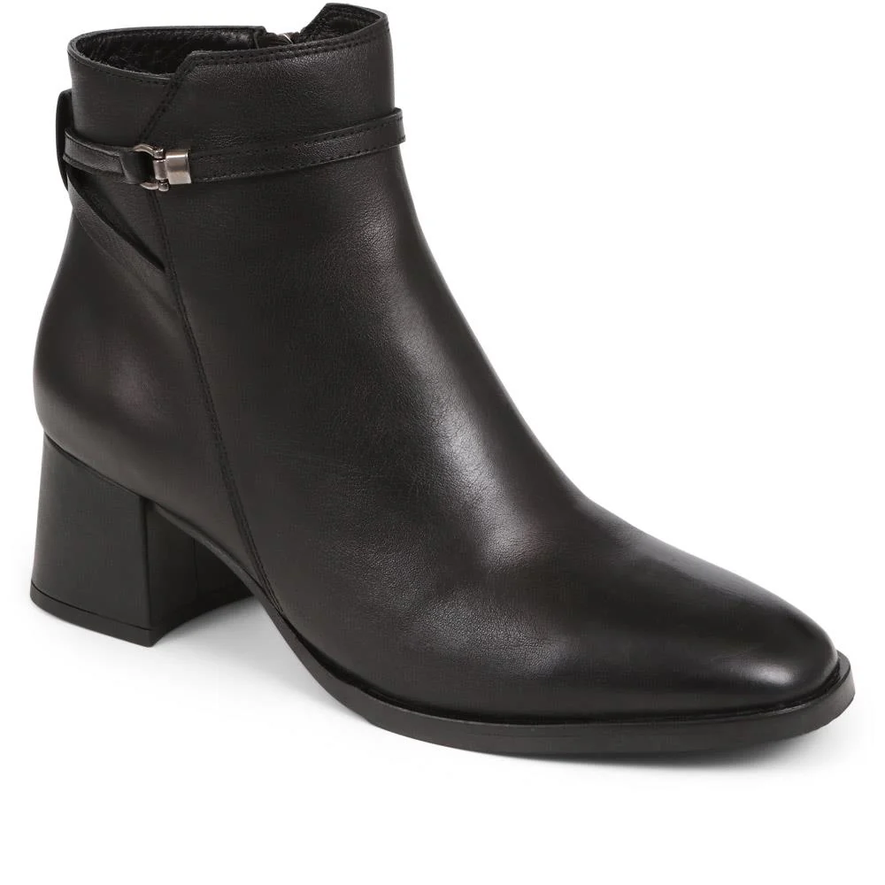 Monika Heeled Ankle Boots - MONIKA / 324 335 - Black