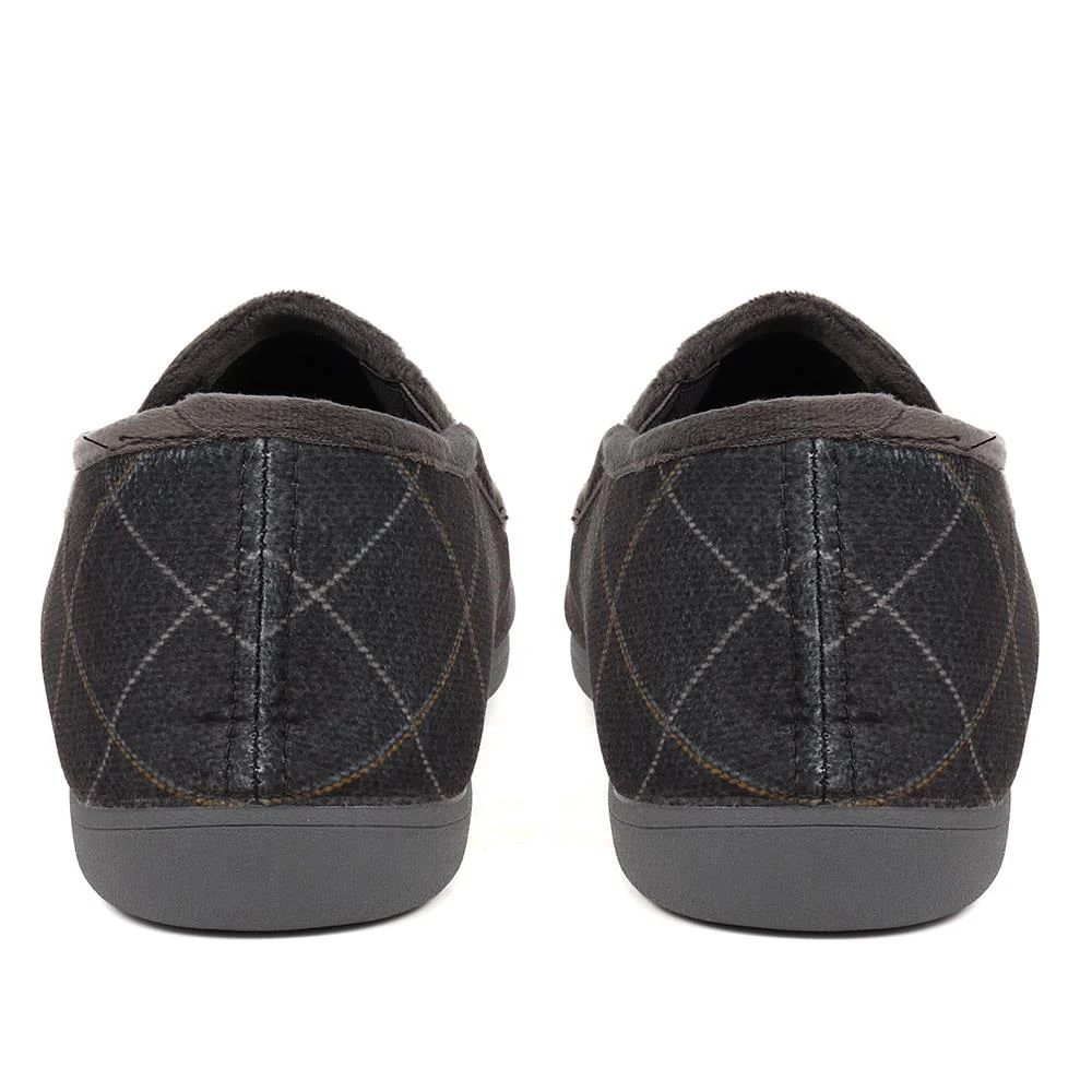 Novelty Dog Slippers - RELAX38011 / 324 743 - Grey Multi - Image 3