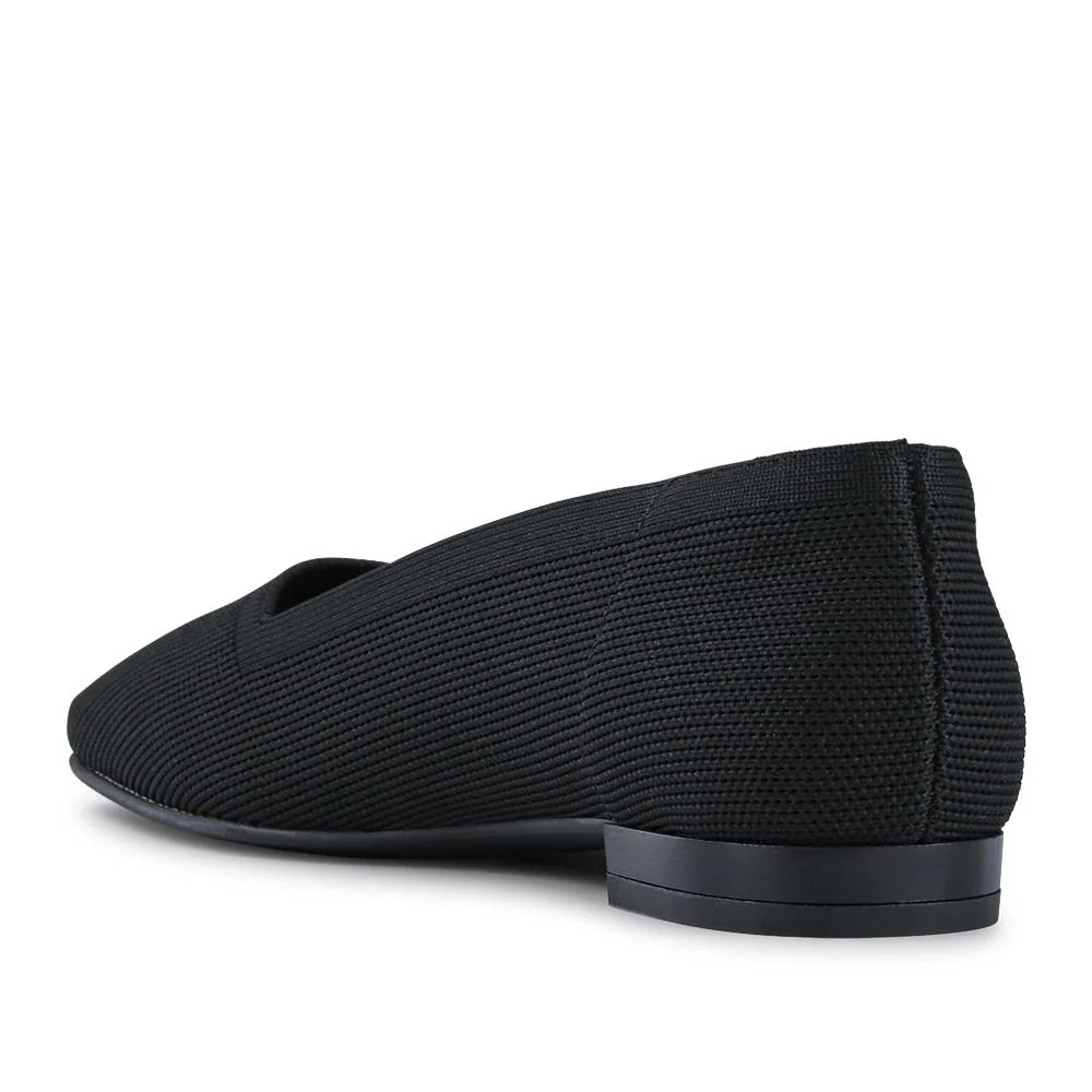 Olenka Casual Box-Toe Pumps - OLENKA / 327 850 - Black - Image 3
