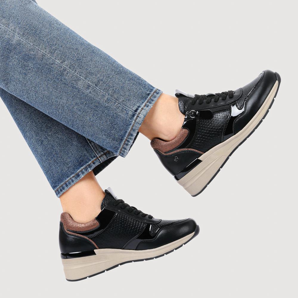 Platform Lace-Up Trainers with Side Zip - WOIL42006 / 328 221 - Black - Image 6