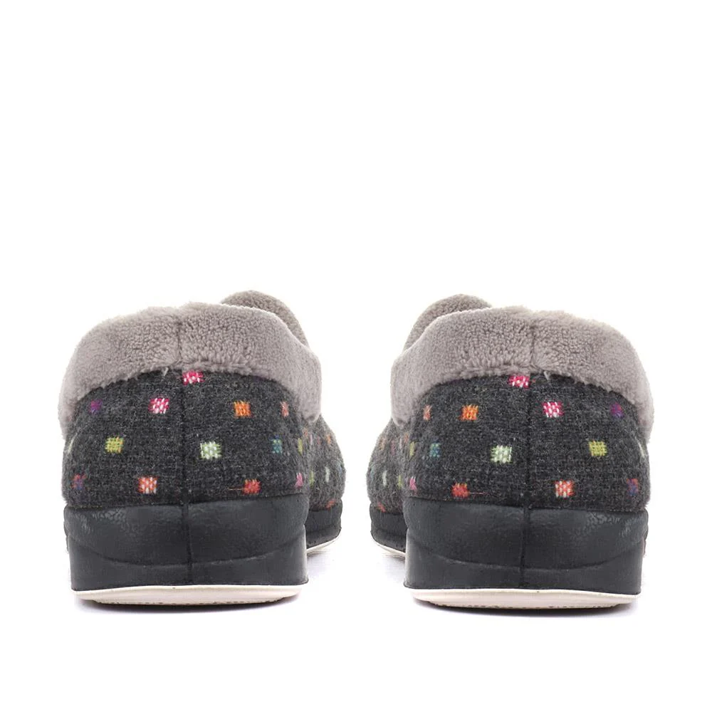 Wide Fit Polka Dot Slippers - QING34003 / 320 210 - Dark Grey - Image 3