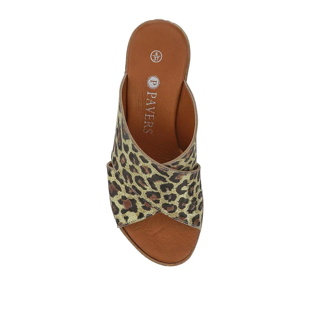 Premium Leather Wedge Heels - LUCK41007 / 327 391 - Leopard - Image 4