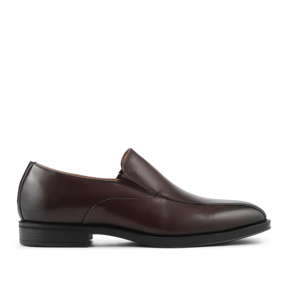 Rothbury Wide Fit Slip On Leather Loafers - ROTHBURY / 328 094 - Brown - Image 2
