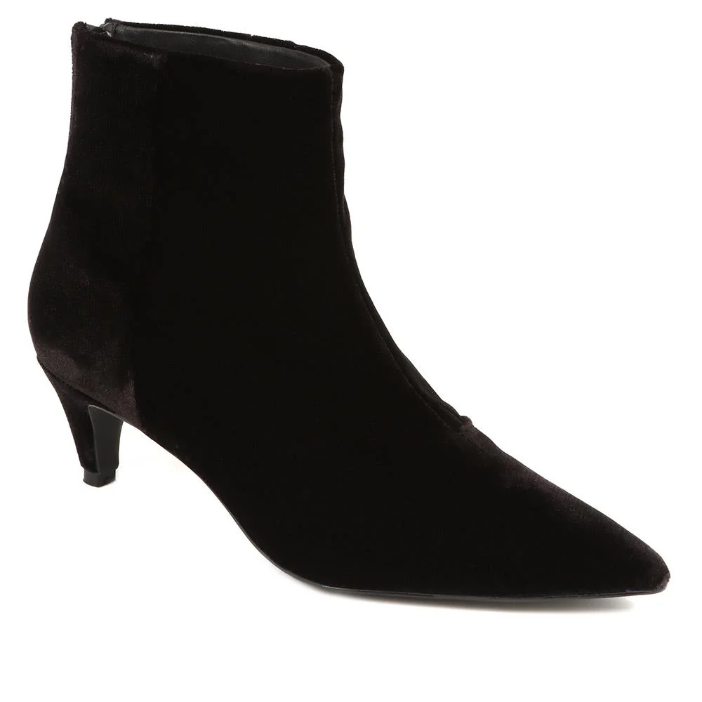 Sidonia Stiletto Heeled Ankle Boots - SIDONIA / 324 560 - Black