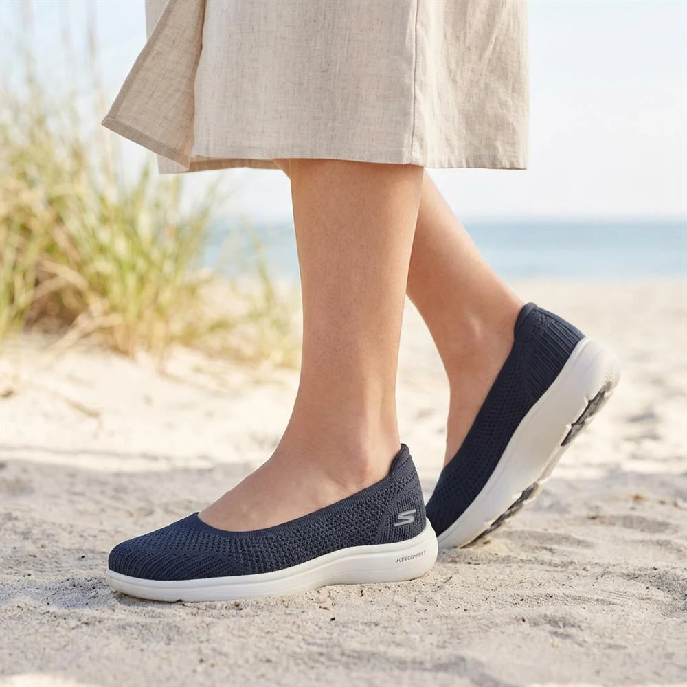 Skechers Breathable Cushioned Pumps - SKE43093 / 328 726 - Navy - Image 2
