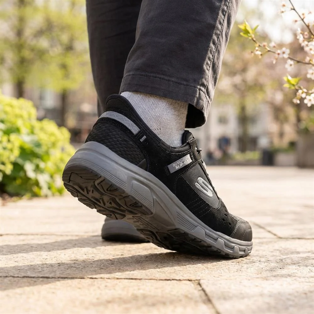 Skechers Slip-ins: Extra Wide Memory Foam Trainers - SKE42016 / 327 827 - Black-Grey - Image 2
