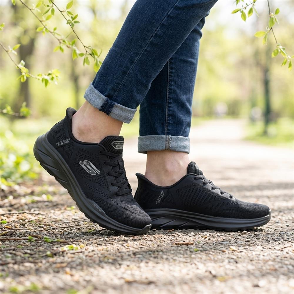 Skechers Slip-ins: Equalizer 6.0 - Royze Trainers - SKE43074 / 329 067 - Black-Black - Image 2
