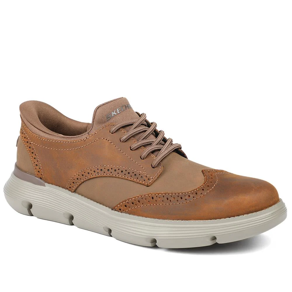 Skechers Slip-ins: Garza - Sully Trainers - SKE42024 / 327 828 - Brown