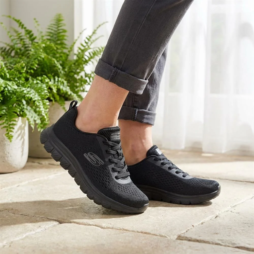 Skechers Summits Bungee Lace Trainers - SKE43016 / 328 684 - Black - Image 2