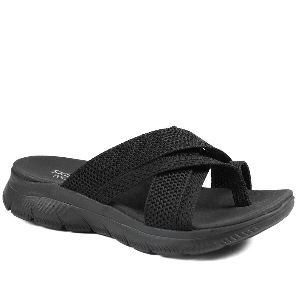 Skechers Wide Fit Summits Fantasy Walk Sandals - SKE43077 / 328 677 - Black