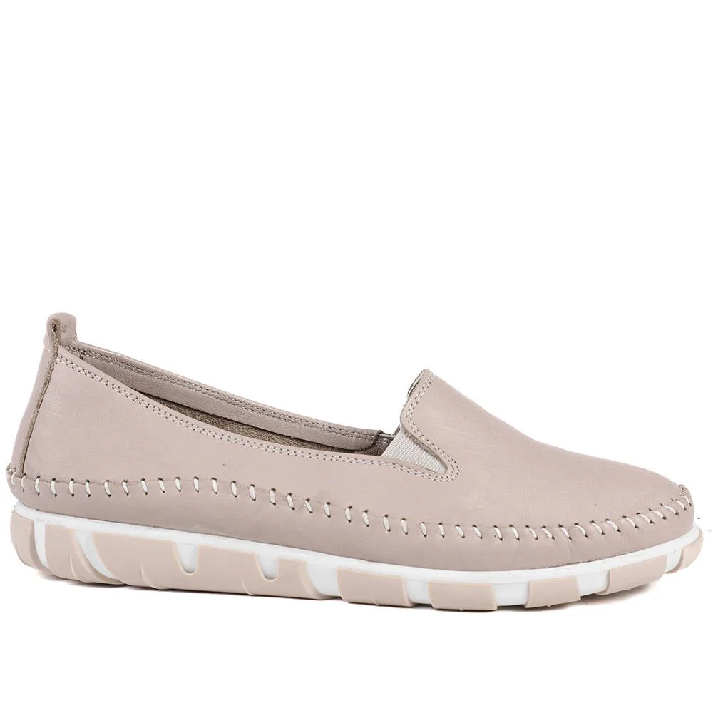 Slip-On Leather Pumps - GOKH39011 / 326 241 - Stone - Image 2