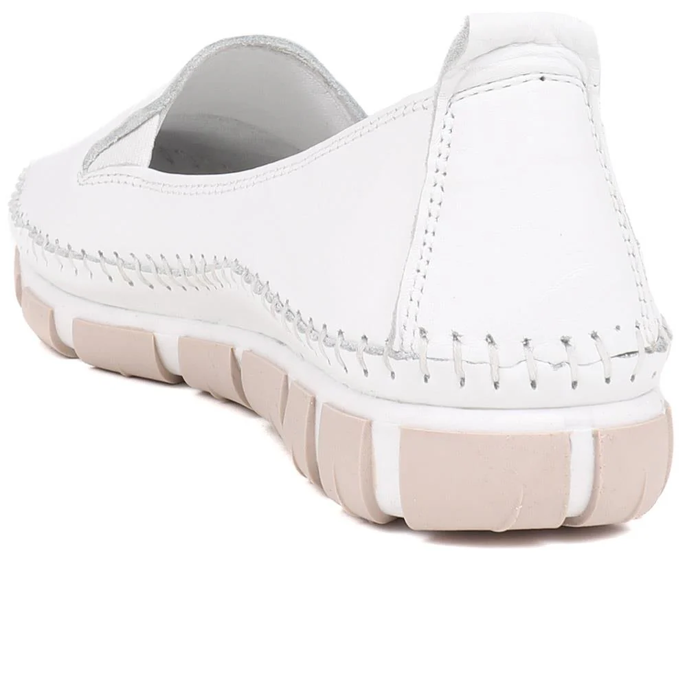 Slip-On Leather Pumps - GOKH39011 / 326 241 - White - Image 3