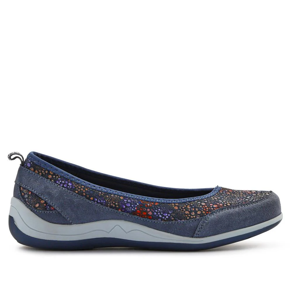 Slip-On Patterned Lightweight Pumps - BRK37007 / 323 323 - Denim Multi - Image 3