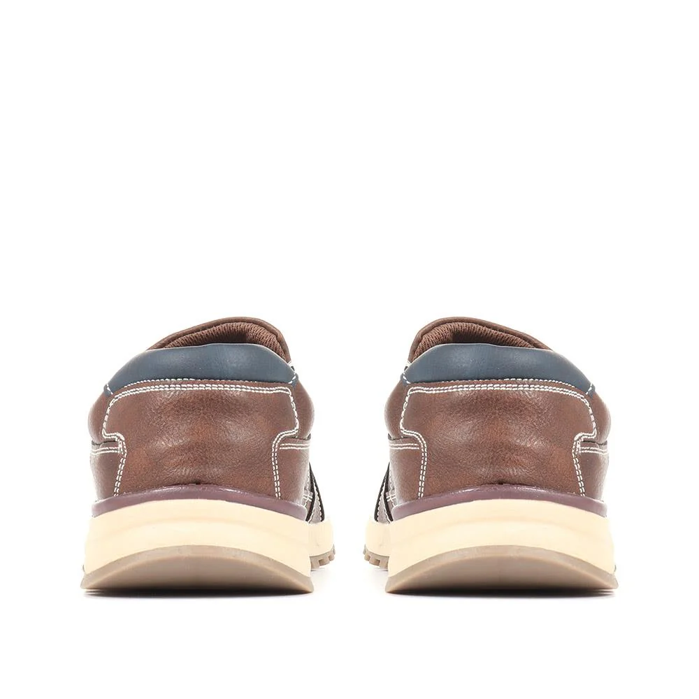 Slip On Trainers - CHANG34003 / 321 143 - Brown - Image 3