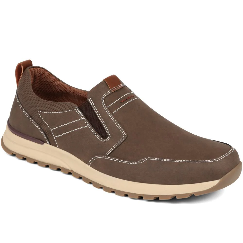 Slip-On Trainers - CHANG39003 / 324 988 - Brown