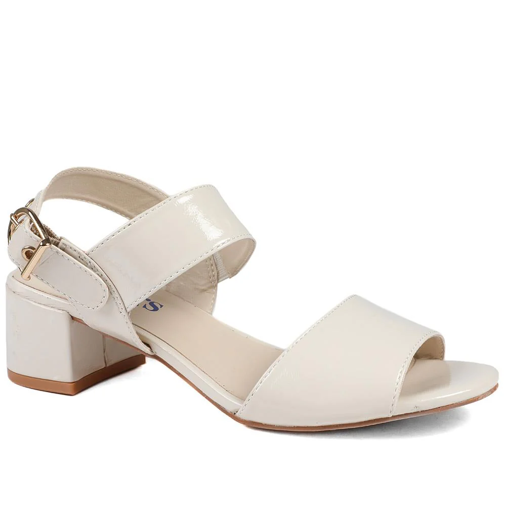 Wide Fit Smart Block Heel Buckle Fasten Sandals - WBINS43030 / 328 973 - Beige Patent