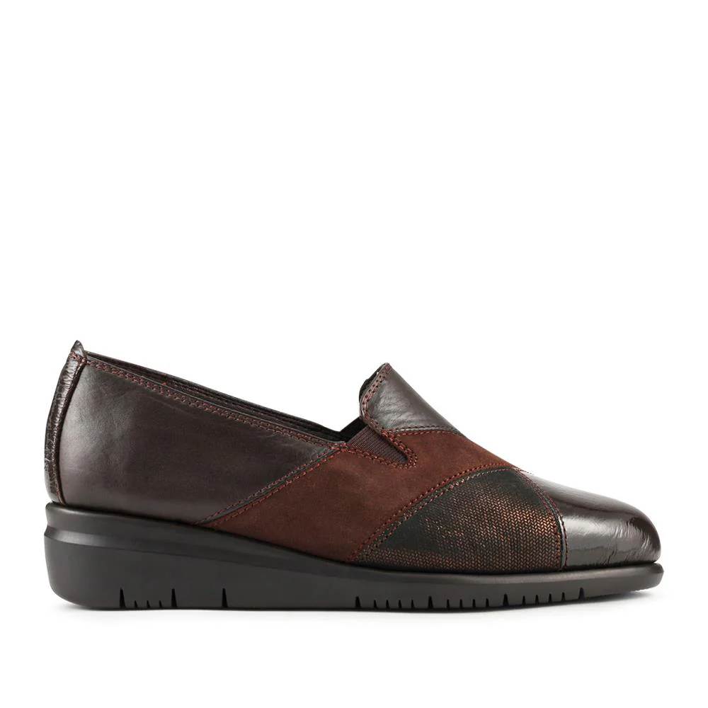 Smart Leather Slip-On Shoes - SERVI42001 / 328 005 - Brown - Image 2