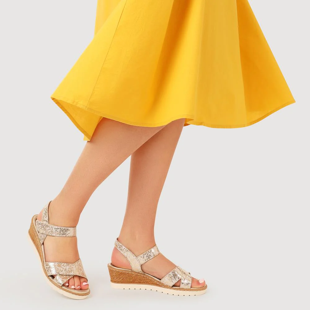 Smart Leather Wedge-Heel Sandals - DRS41511 / 327 089 - Gold - Image 5