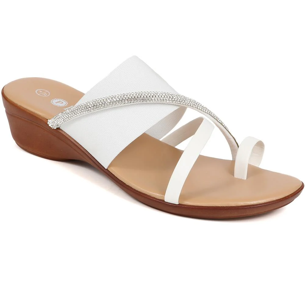 Smart Toe Post Sandals - CLUBS37015 / 323 813 - White