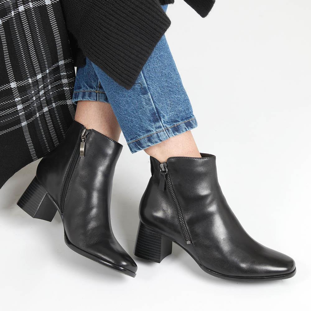 Sylvana Block Heel Ankle Boots - SYLVANA / 322 839 - Black - Image 5