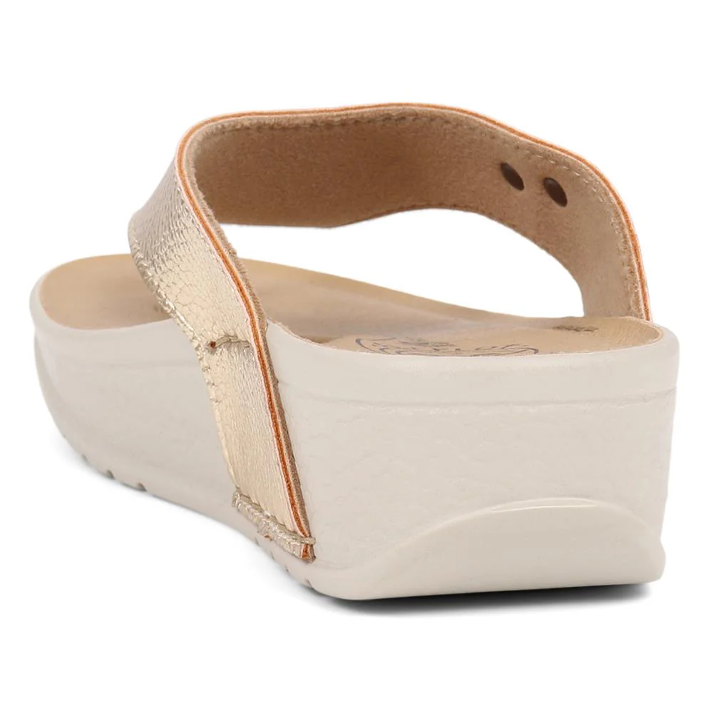 FlyFlot Toe Post Platform Sandals - FLY39083 / 324 805 - Gold - Image 3