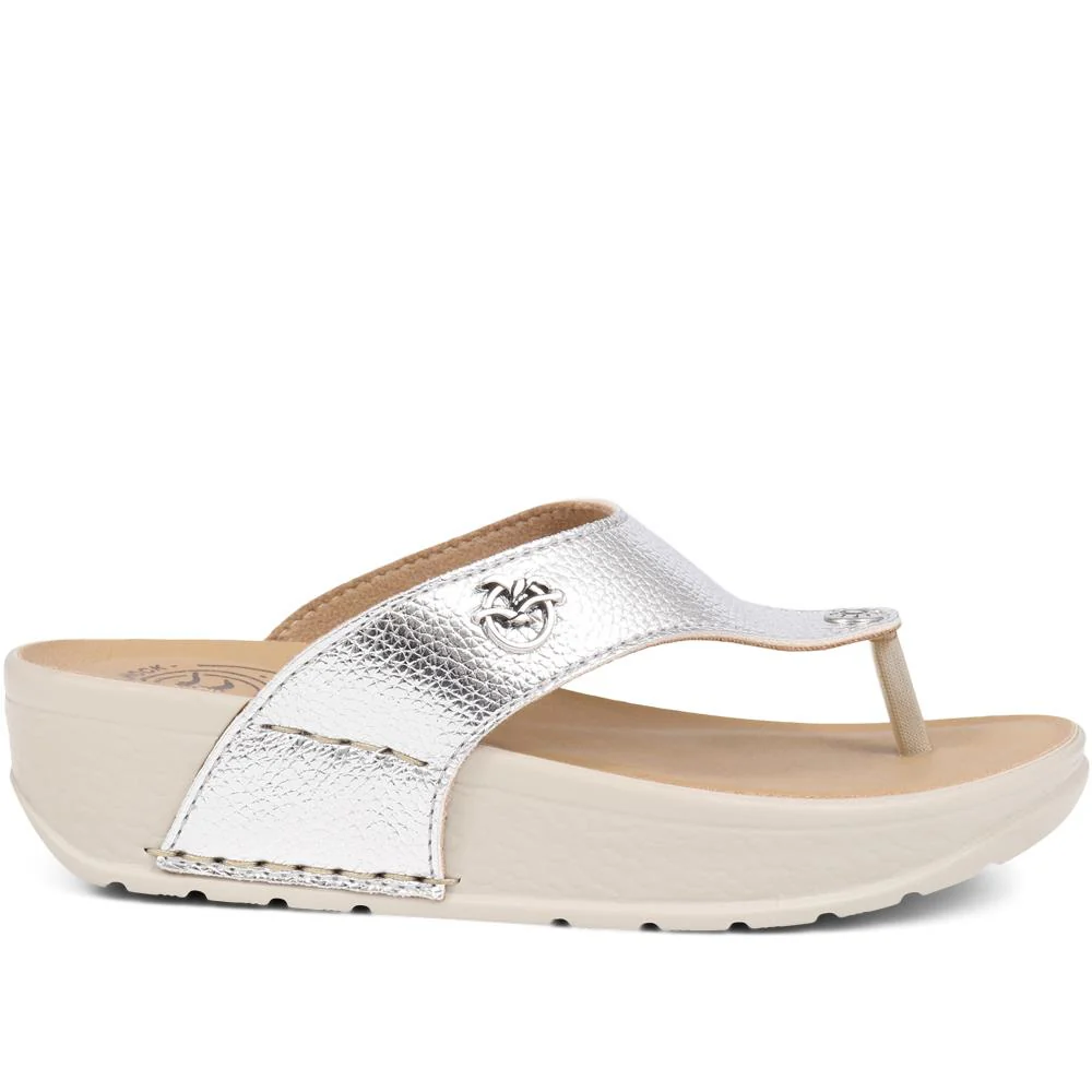 FlyFlot Toe Post Platform Sandals - FLY39083 / 324 805 - Silver - Image 2
