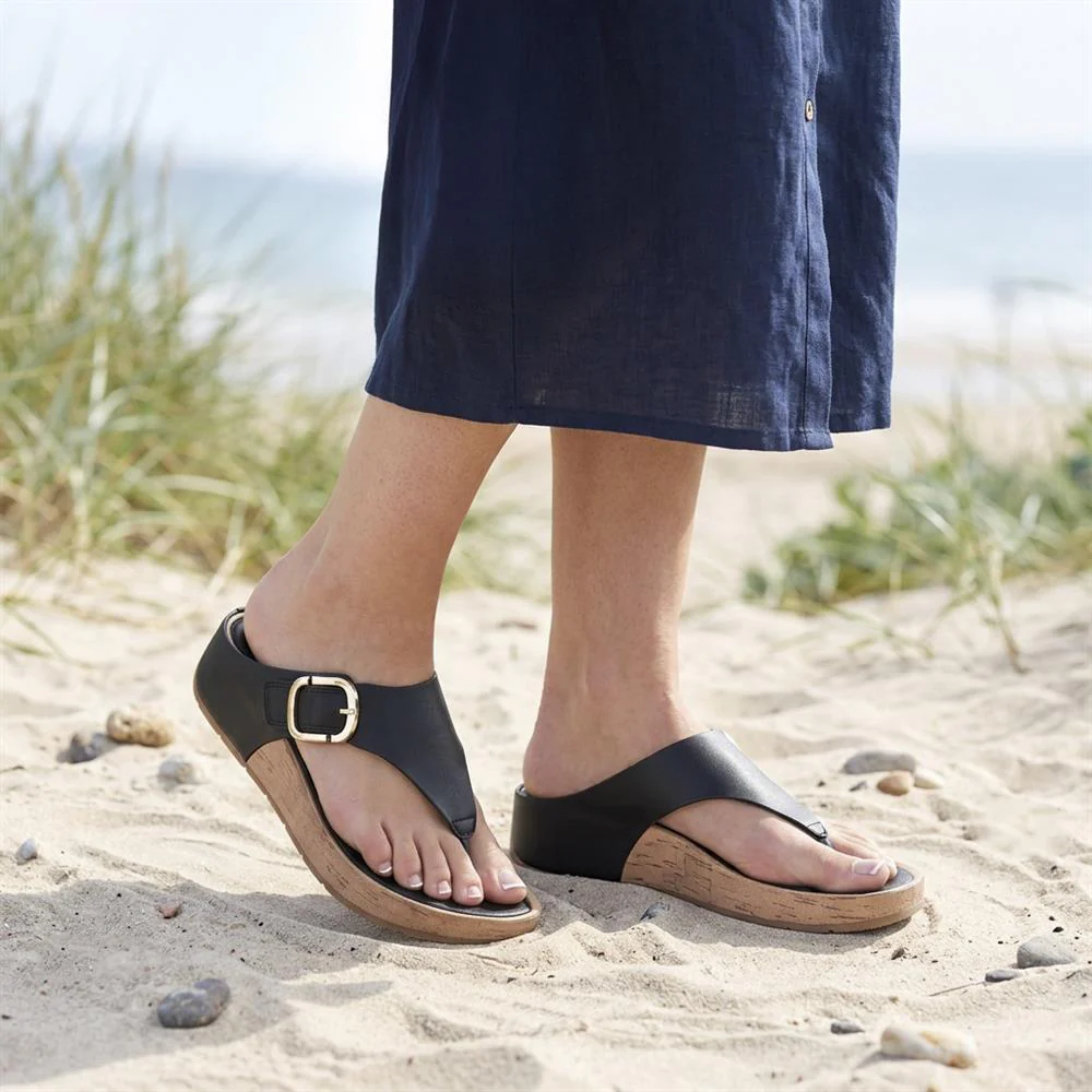 Touch Fasten Buckled Toe Post Sandals - BAIZH41063 / 327 617 - Black - Image 2