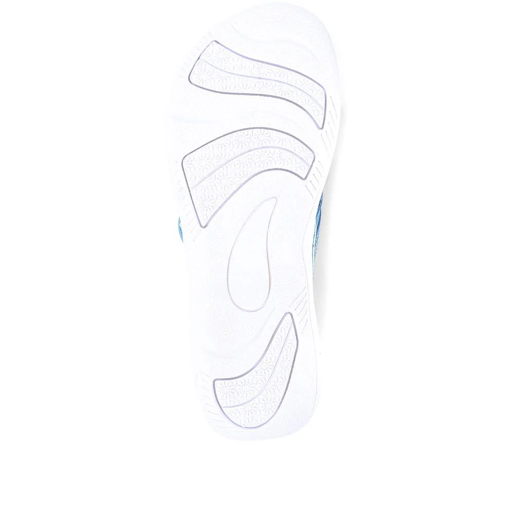 Touch-Fastening Toe Post Sandals - XIAM29002 / 316 019 - Denim - Image 6