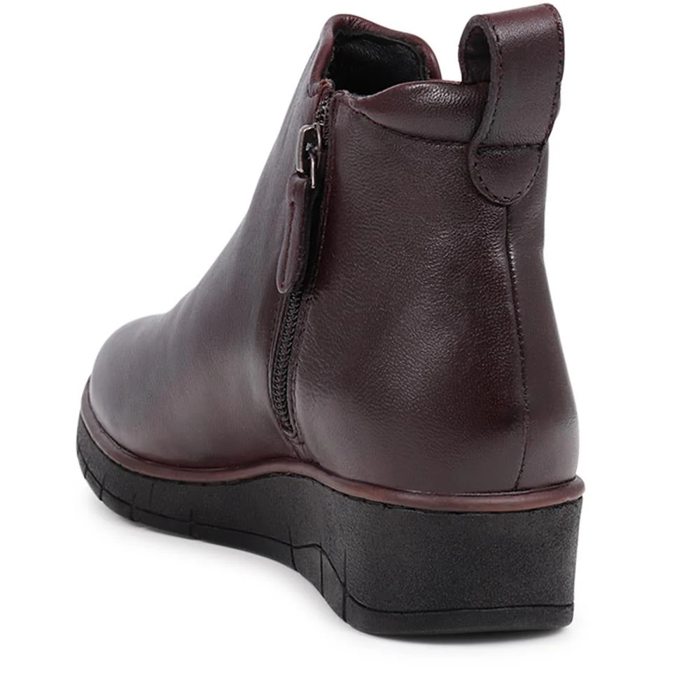 Wedge Heel Ankle Boots - VAN39043 / 326 563 - Burgundy - Image 3