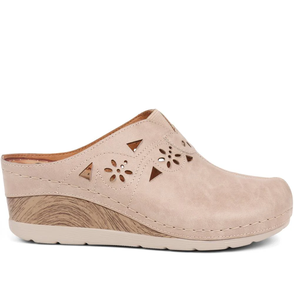 Wedge Heel Clogs - WOIL39031 / 325 148 - Beige - Image 2