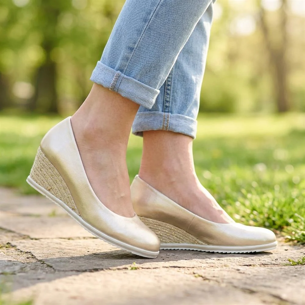 Wedge Heel Espadrille Trim Pumps - WBINS43009 / 329 176 - Gold - Image 2