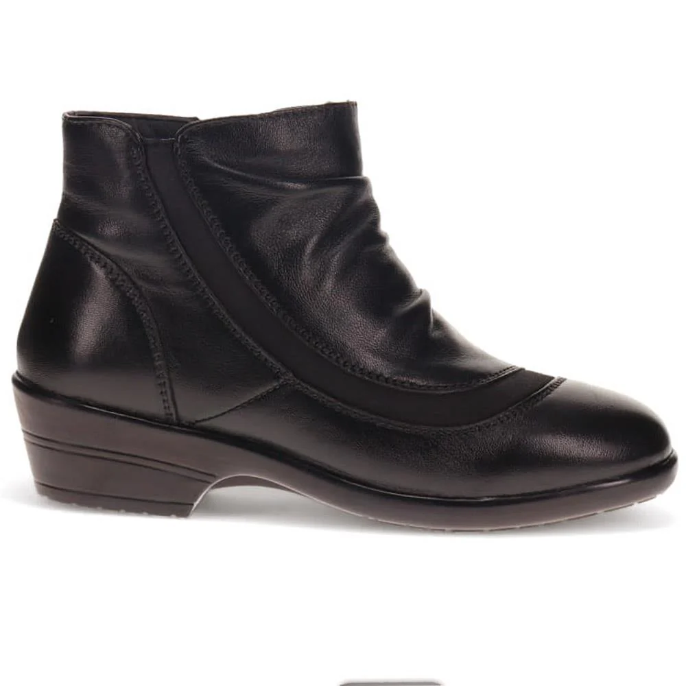 Wedge-Heeled Ankle Boots - KF40005 / 326 515 - Black - Image 2