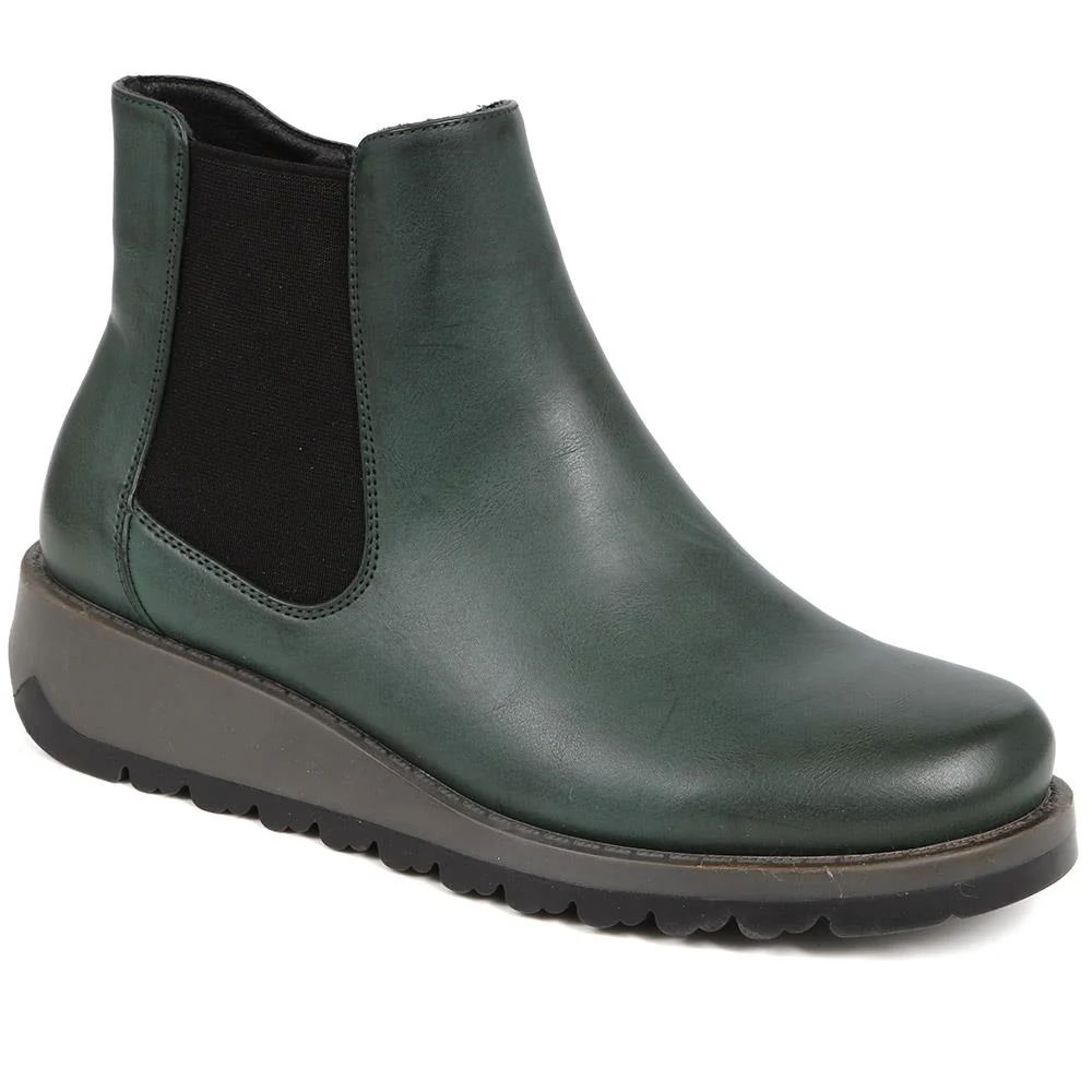 Wedge-Heeled Chelsea Boots - WK40015 / 326 128 - Green