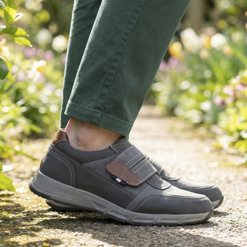 Wide Fit Adjustable Fasten Casual Shoes - WBINS42064 / 327 871 - Grey - Image 2