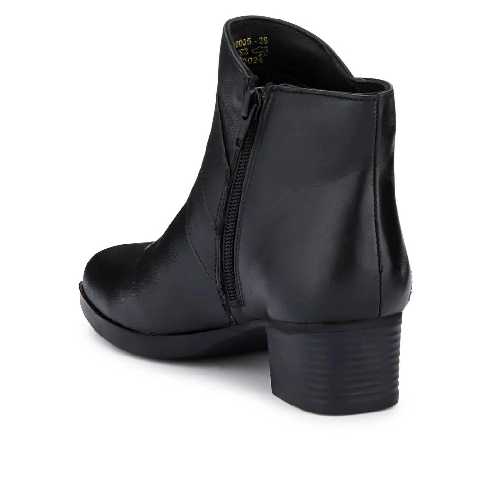Wide-Fit Breathable Leather Boots - NAP40005 / 326 238 - Black - Image 3