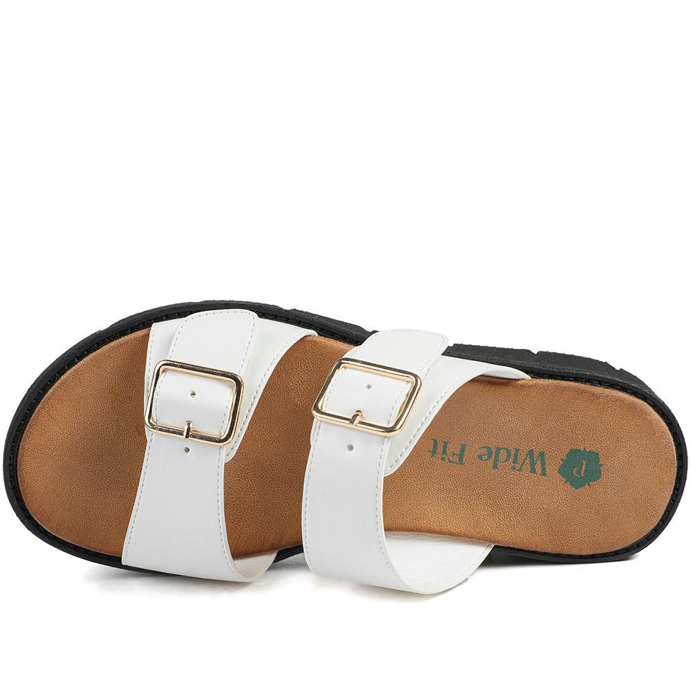 Wide Fit Cushioned Buckled Sandals - BAIZH43015 / 329 140 - White - Image 5