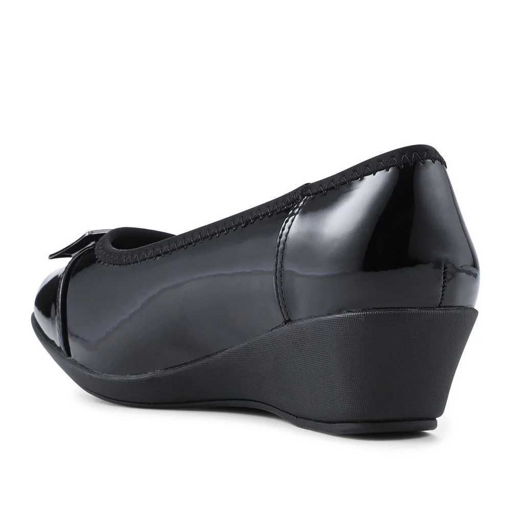 Wide Fit Flexible Wedge Heel Slip On Shoes - MAIN42005 / 328 561 - Black Patent - Image 4