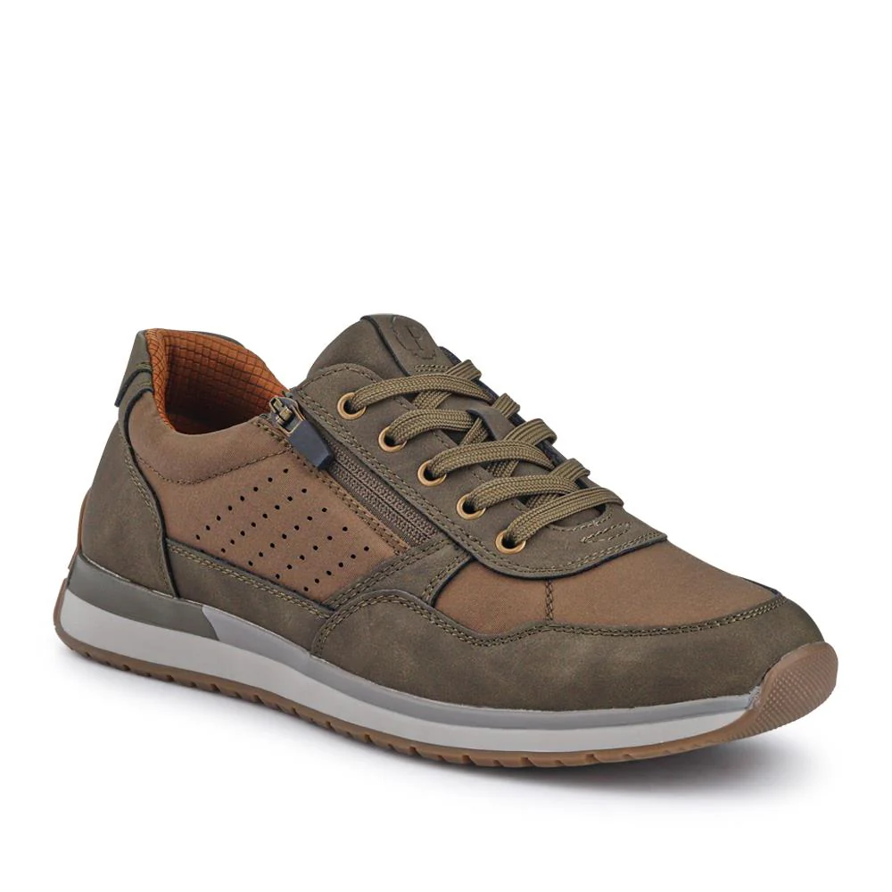 Wide-Fit Grippy Trainers - GANG41010 / 327 571 - Khaki