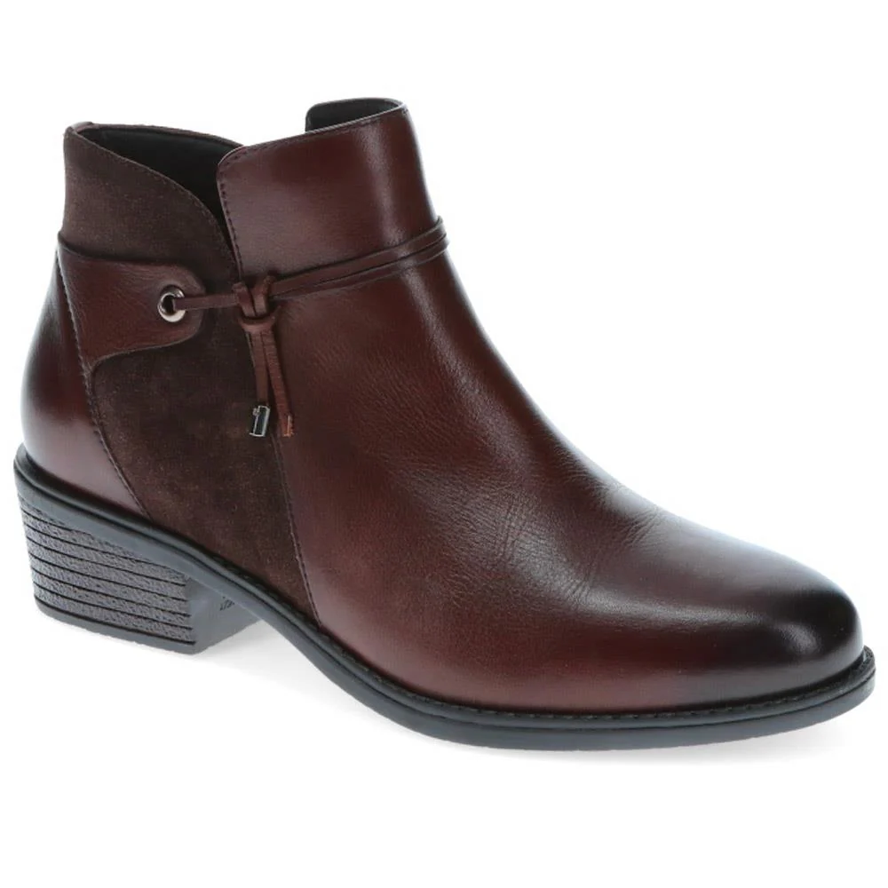 Wide-Fit Lace Detail Ankle Boots - PERFO40005 / 326 274 - Image 2