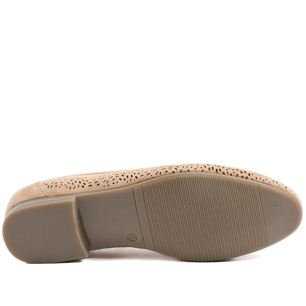 Wide Fit Laser Cut Slip On Shoes - WK43013 / 329 000 - Beige - Image 6