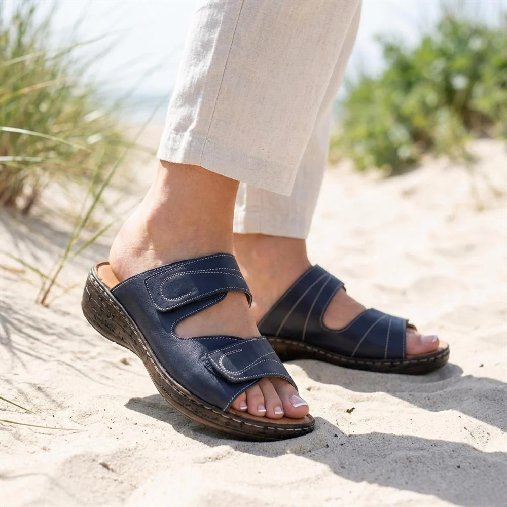 Wide Fit Leather Adjustable Fastening Sandals - LUCK43010 / 329 155 - Navy - Image 2