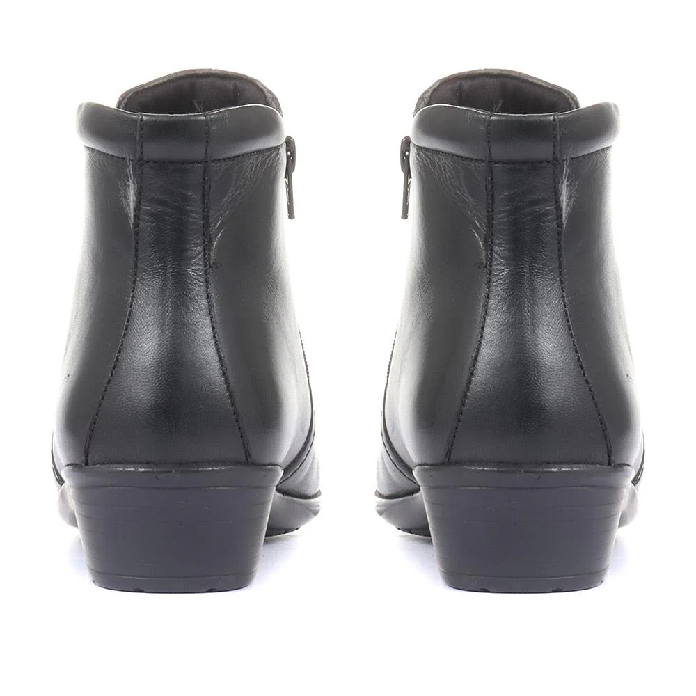 Wide-Fit Leather Ankle Boots - HSKEMP1811 / 146 311 - Black - Image 3